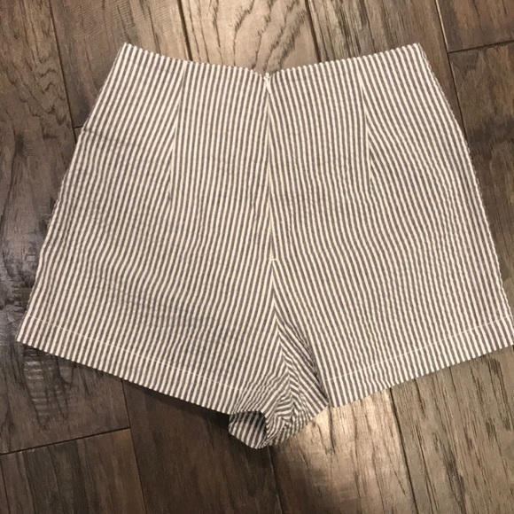 American Apparel Seersucker Hampton Shorts - Picture 4 of 4